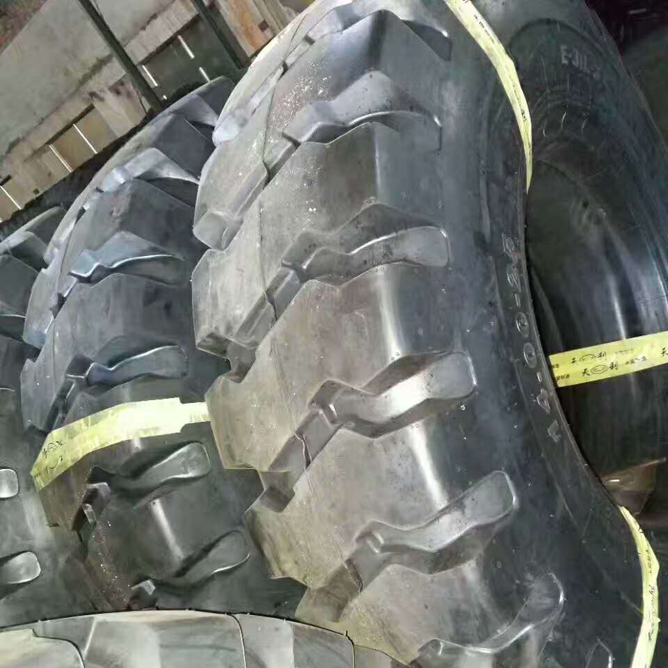 矿山工程车轮胎1300-25矿山花纹 斜交工程载重轮胎 优质耐磨