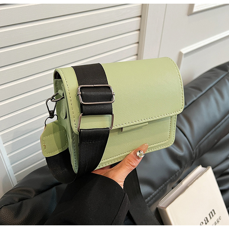 198g Weight Synthetic Leather Lining Material Sewing Thread Fashion Element Flip Cover Closure Type Single Shoulder Strap Strap Type Square Bag Bags Type Casual Occasion Pu Leather Material Solid Color Pattern All Seasons Season Women's Gender Classic Style Style Square Shape Women's Pu Leather Solid Color Classic Style Sewing Thread Square Flip Cover Square Bag 40