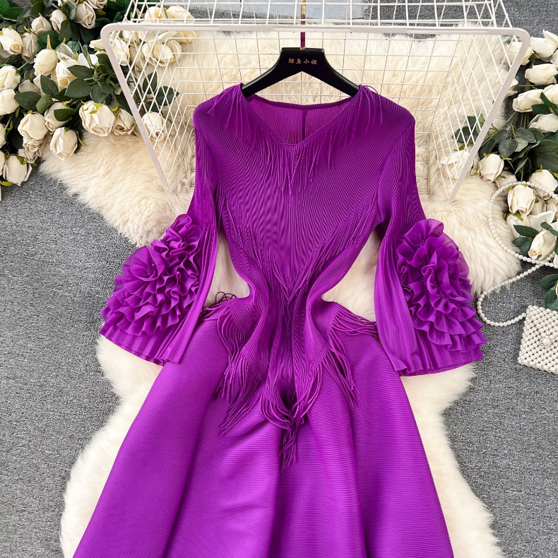 Women's Regular Dress Elegant V Neck Pleated Half Sleeve Solid Color Midi Dress Daily display picture 11