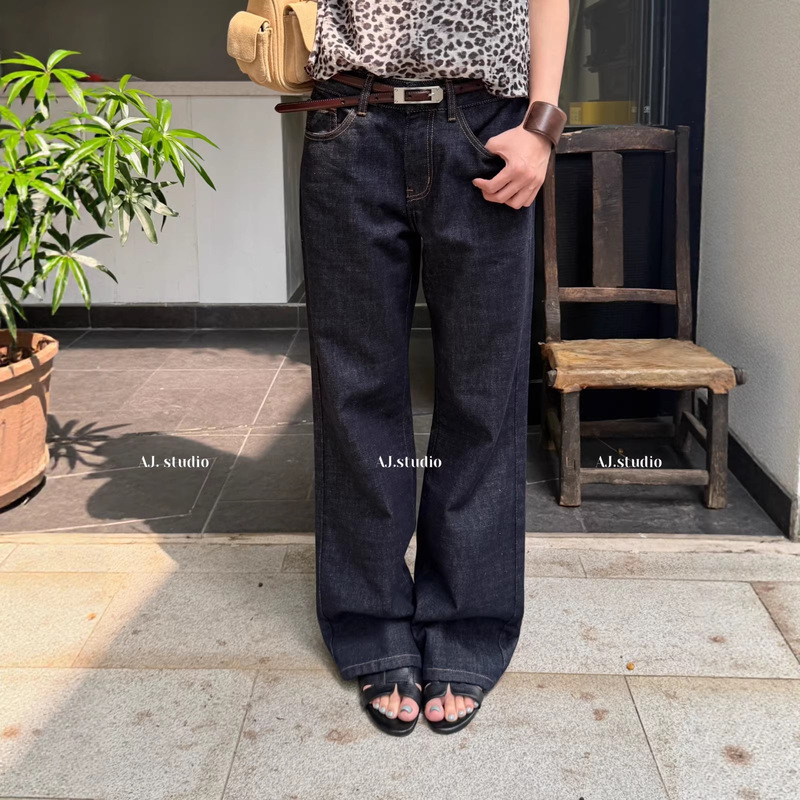 【Aj.Studio】Raw Denim Straight-Cut Jeans with a Slimming Texture (Sold Separately) 96109 【Aj.Studio】Raw Denim Straight-Cut Jeans with a Slimming Texture (Sold Separately) 96109