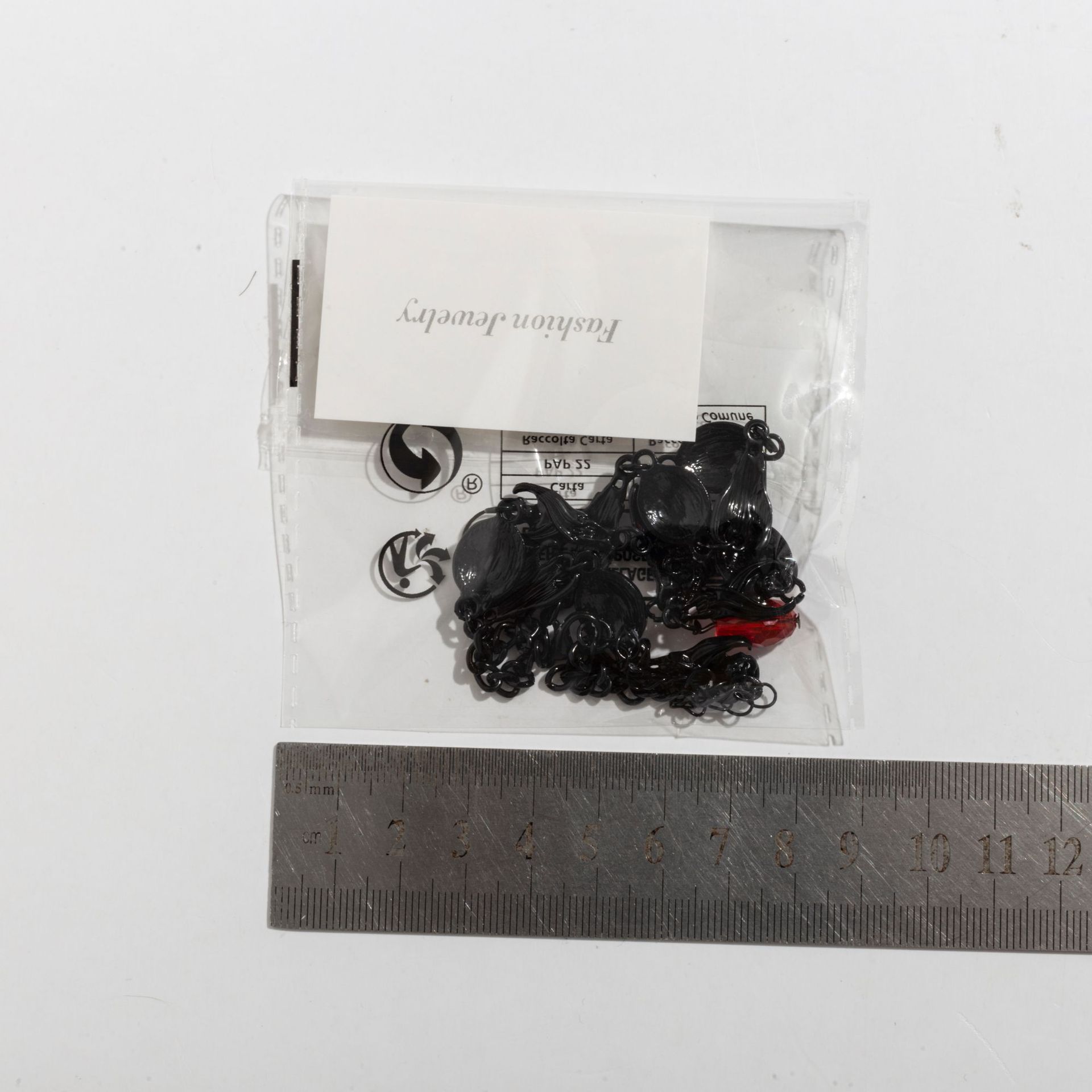 Collar halloween murciélago con flecos y gotas de sangre_voghion.com