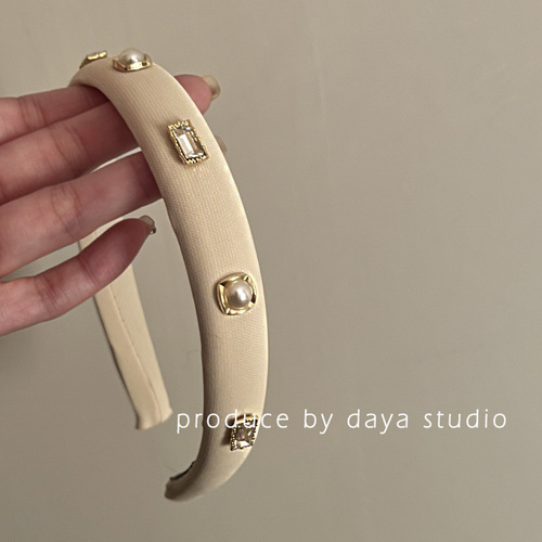 Paris Album Exquisite French Zircon Gemstone Velvet Hairband High-end Niche Design Retro Hair Pin Headband