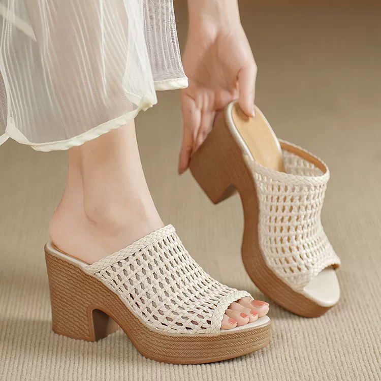Женские летние босоножки 2025 года, новые, на толстой подошве, ретро-стиль, на танкетке, с вырезами, открытый носок, плетеные, с эффектом увеличения роста, римские сандалии, однорядные.