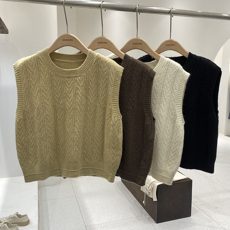 Autumn solid color knitted vest