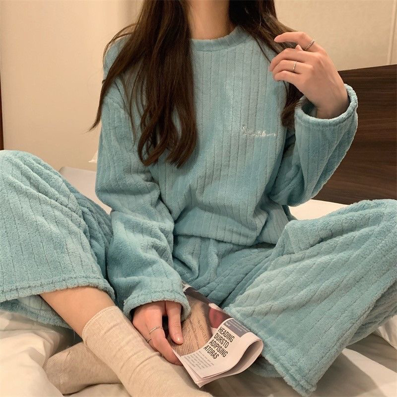 산호 벨벳 두꺼운 기모 겨울 잠옷 여성 외복 2024 새로운 느슨한 게으른 스타일 홈 옷
