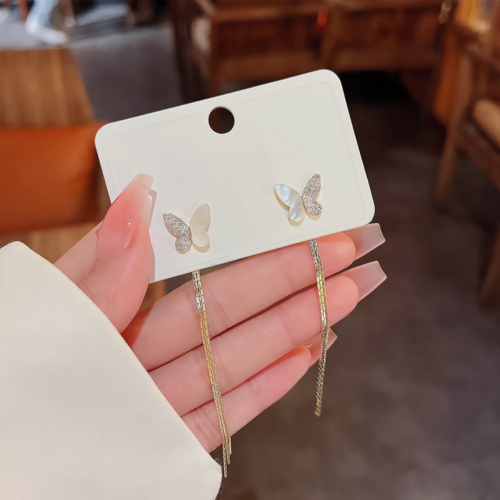 Mode Papillon Le Cuivre Incruster Coquille Zircon Des Boucles D'oreilles 1 Paire display picture 5