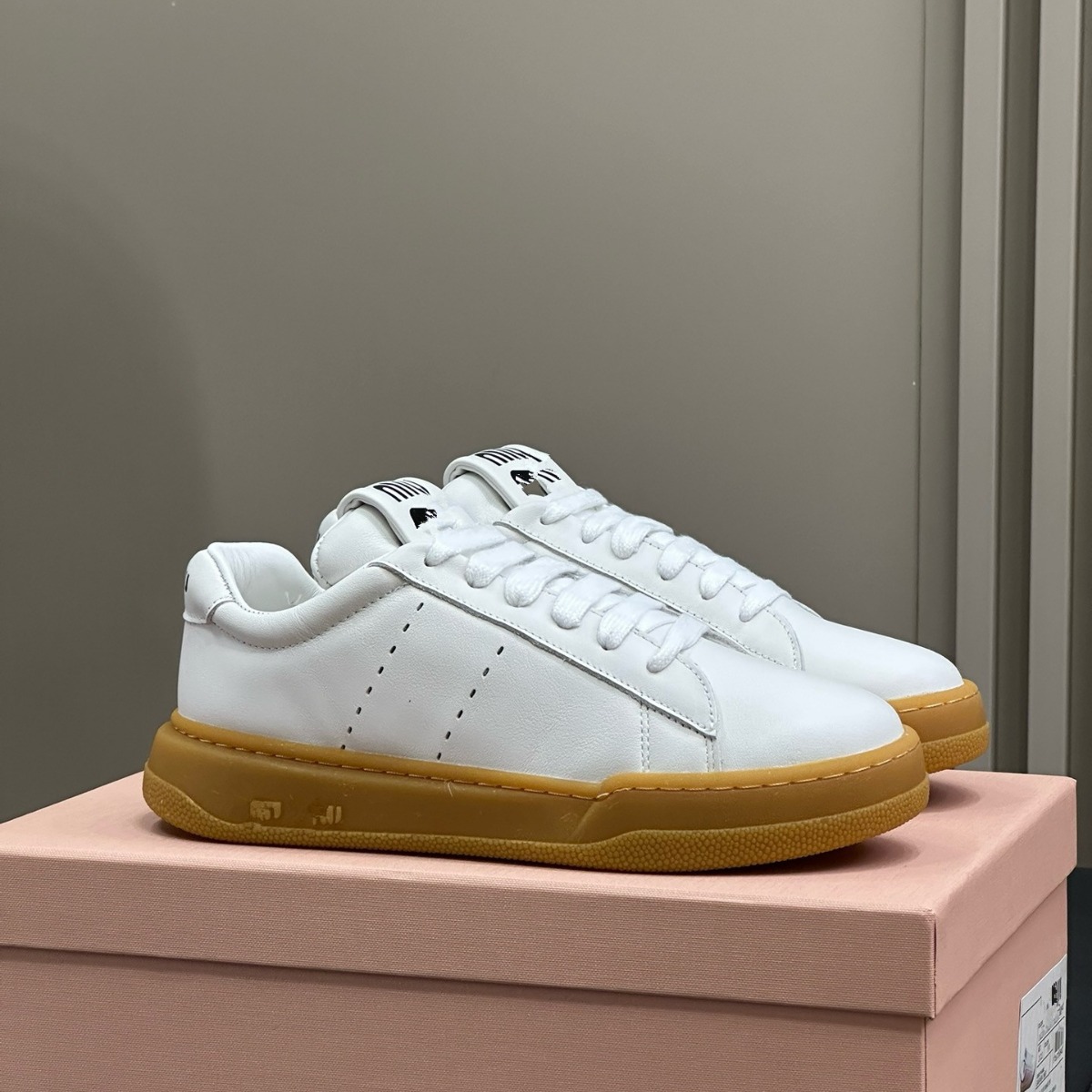 Summer fashionable universal GAT shoes, casual footwear, breathable comfortable sneakers with shoelaces