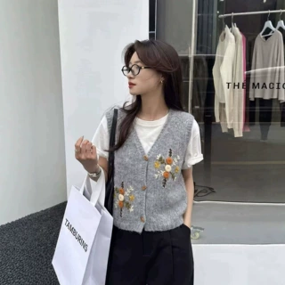 韩系V领手工刺绣花朵针织开衫马甲女早秋慵懒风背心毛衣叠穿坎肩