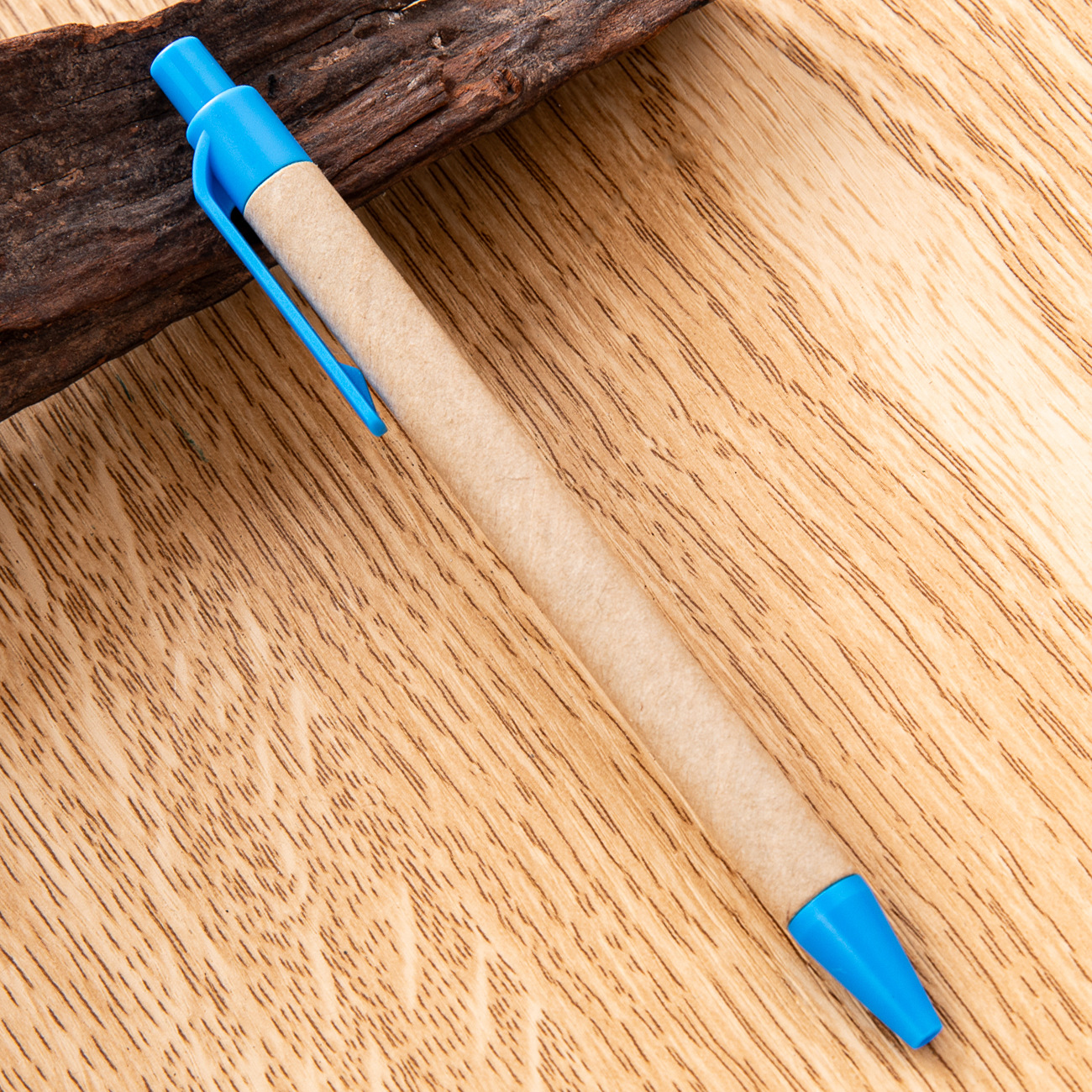 Presione bolígrafo de plástico de papel movible bolígrafo de regalo publicitario de papelería mayorista de estudiantes imprime logotipo de papel kraft bolígrafo de plástico