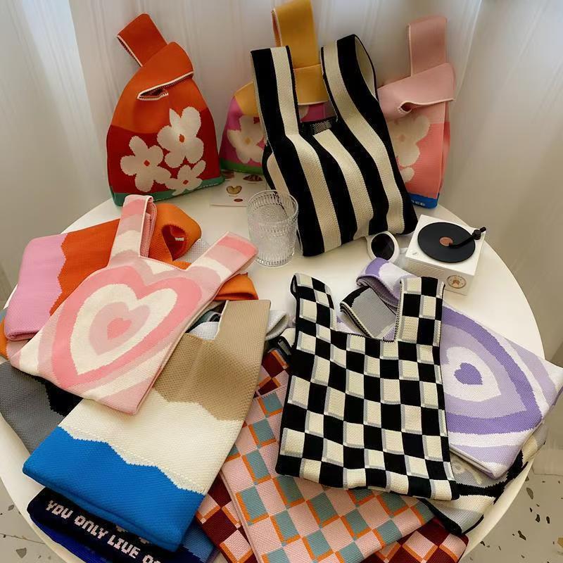 Cute Flower Knitted Handbag Gift Bag Tote Bag Outgoing Portable Storage Bag Holiday Gift Bag Flower Packaging Cute Flower Knitted Handbag Gift Bag Tote Bag Outgoing Portable Storage Bag Holiday Gift Bag Flower Packaging