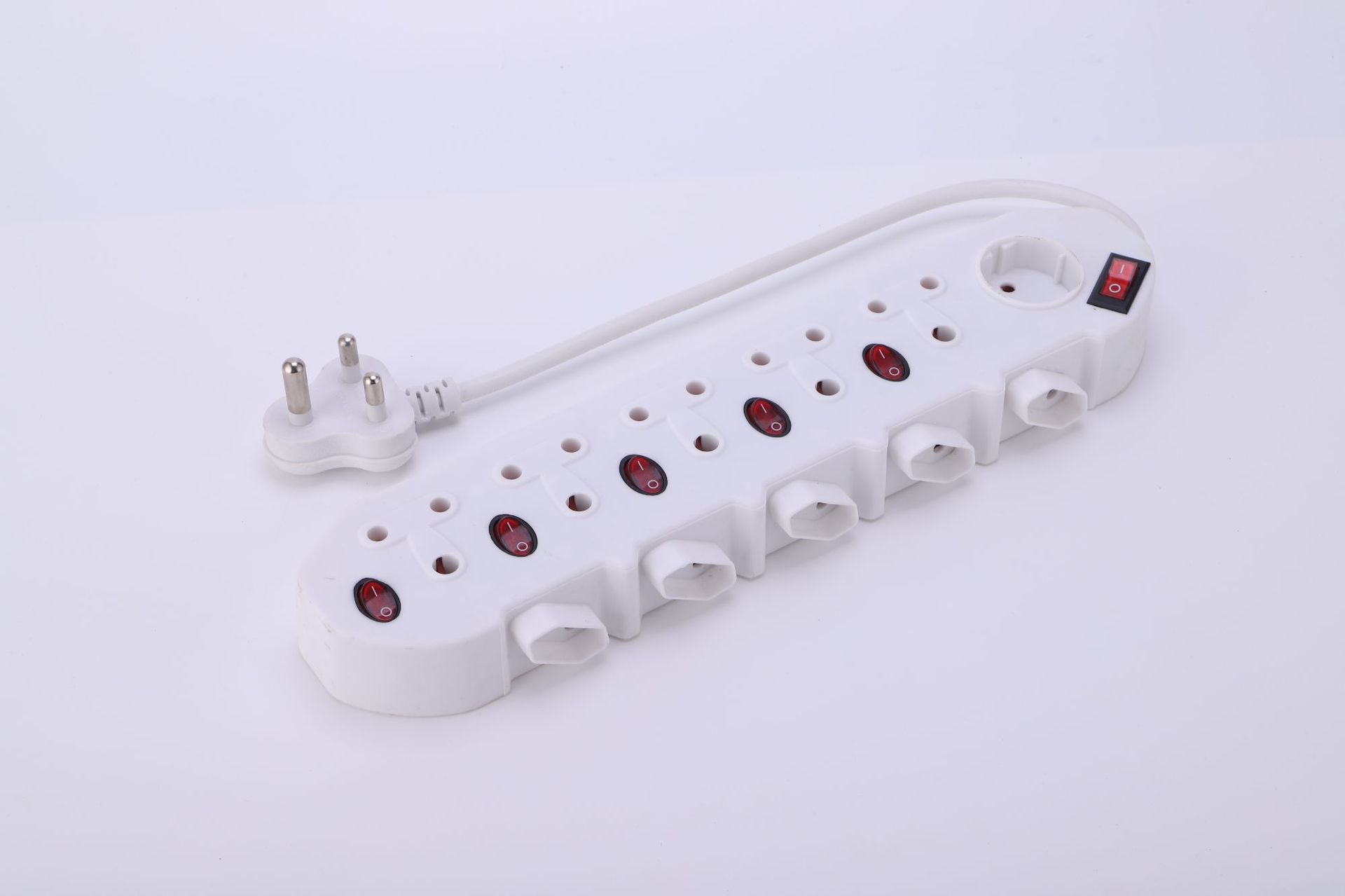 厂家供应南非5孔拖线板 独立开关/总开关 带保护门多色