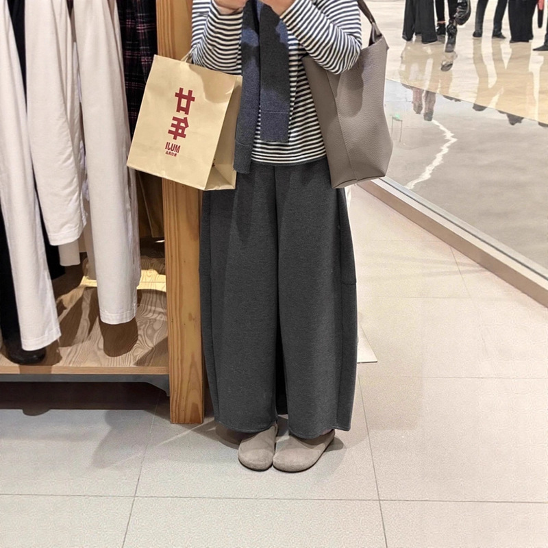 Korean Gray Curved Knife Milk Leather Pants for Women, Autumn and Winter Petite Glutinous Rice Sickle Pants, Casual High-Waisted Wide-Leg Cropped Pants