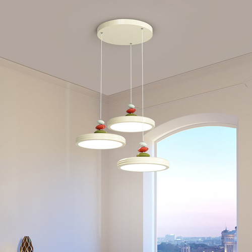 新款餐厅吊灯三头飞碟法式奶油风餐桌灯护眼现代简约创意饭厅灯具
