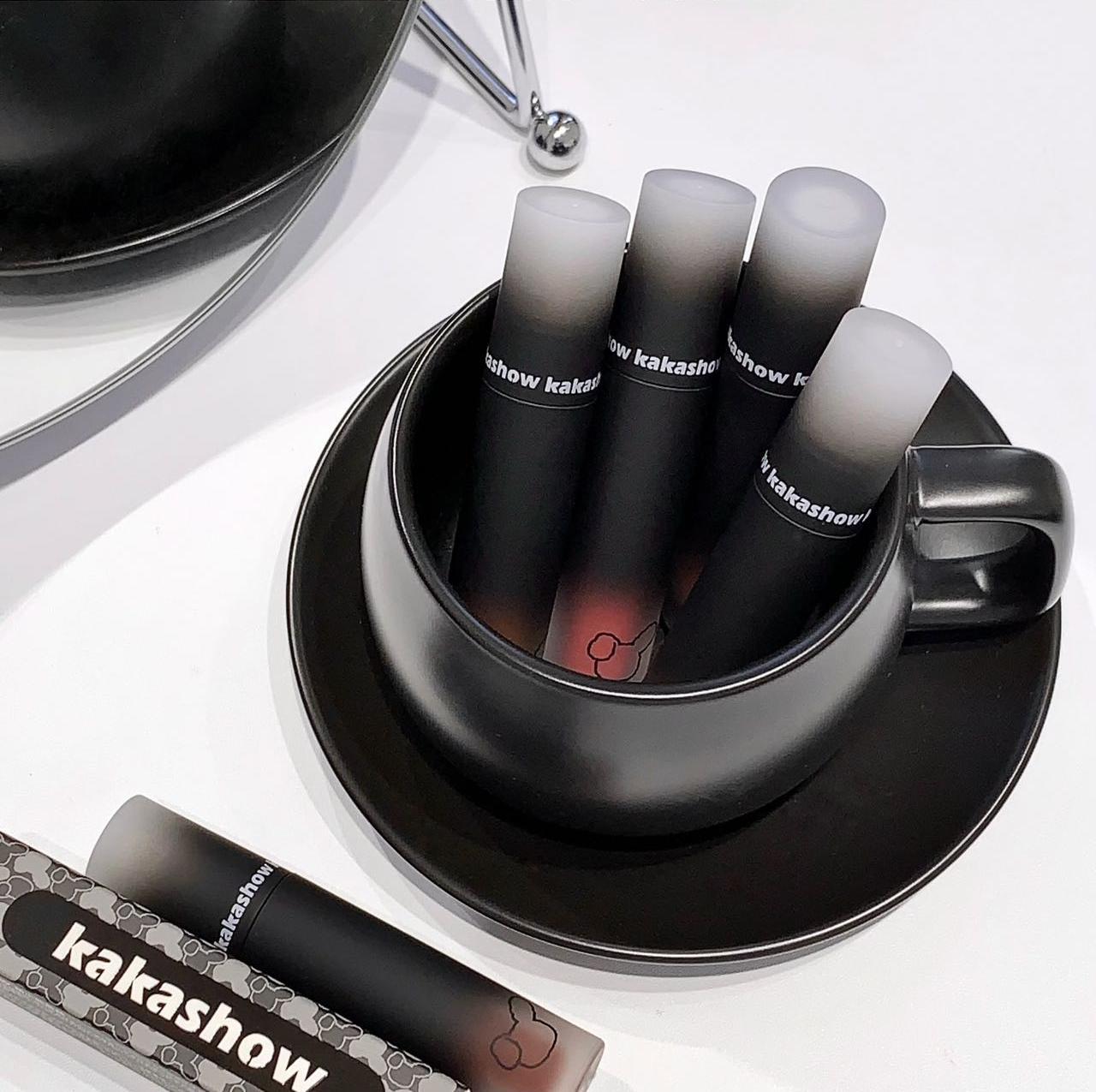 kakashow Cute Little Bear Lip Gloss Lip Paste matte, velvet, natural and nude color, not easy to stick to the rim of the cup, making it look fair undefined