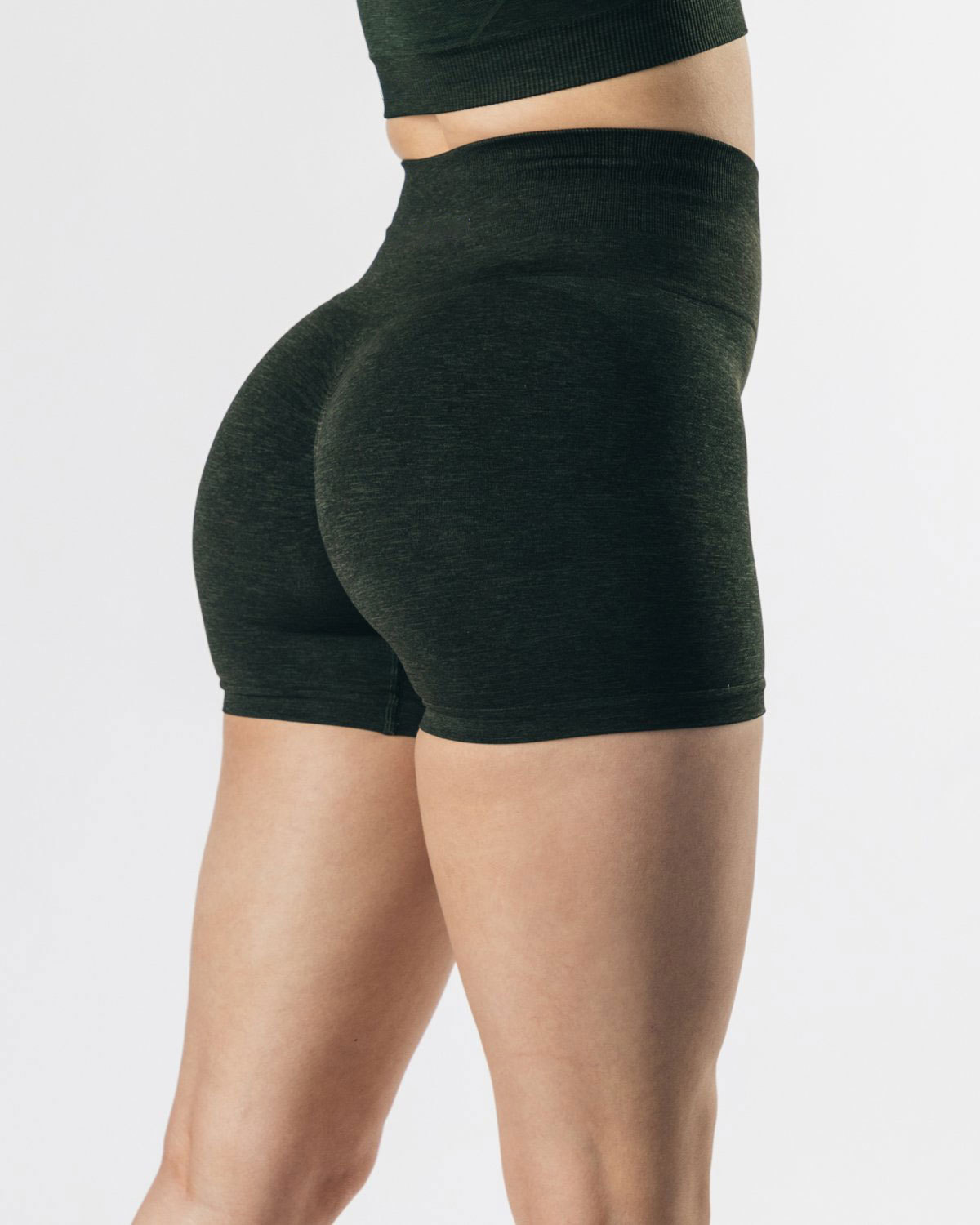 FebWomenAmplifyShort_009_1200x