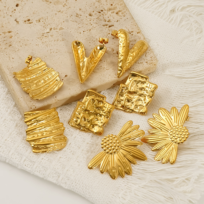 All Seasons Season 1 Pair Basic Vintage Style Geometric Flower Plating Titanium Steel Ear Studs