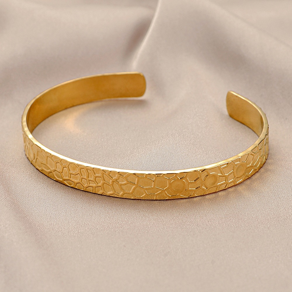 Fashion Eye Stainless Steel Inlay Zircon Bangle display picture 24