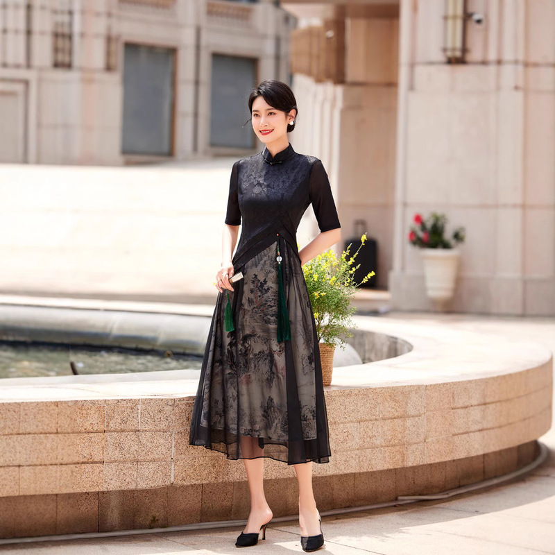 2025 New Spring and Summer Cheongsam Women's Retro Black Long Style Beautiful Mom Improved Edition Dress Slim Fit