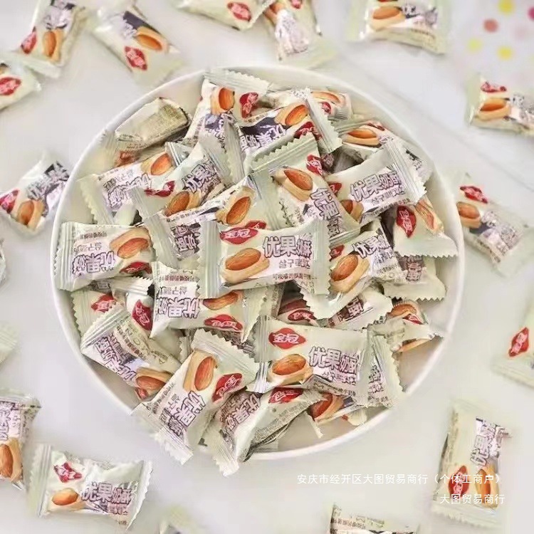 金冠优果奶酥杏仁奶脆酥糖黑糖话梅糖硬糖喜糖散装小零食糖果年货