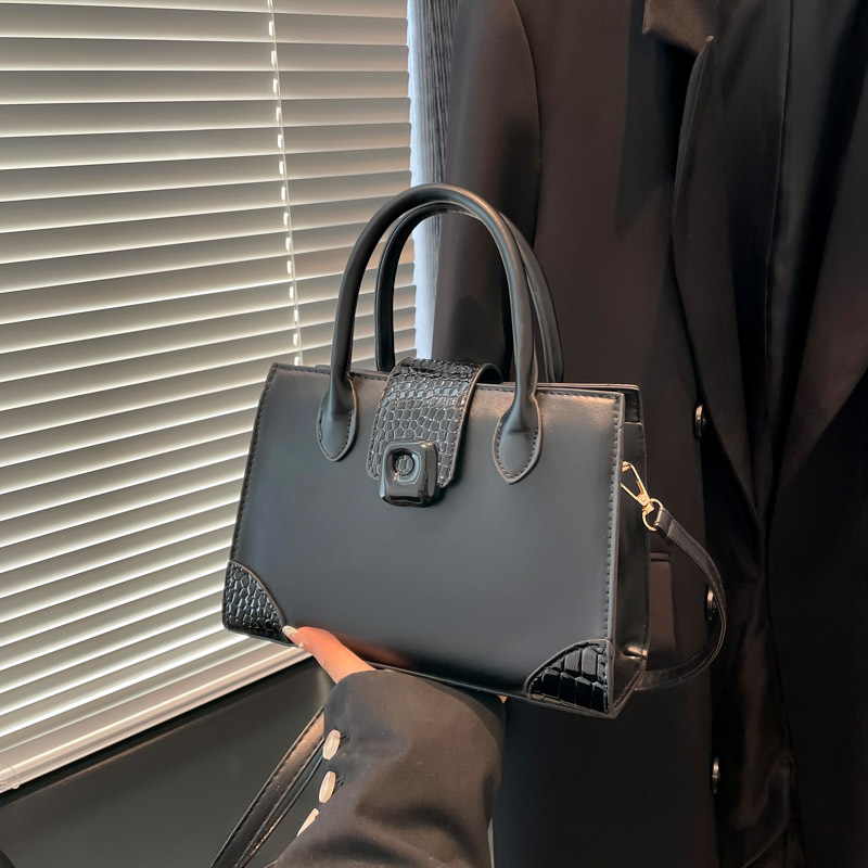 Bolso de moda de alto valor 2025, nuevo diseño de nicho de primavera, bolso de hombro, bolso pequeño