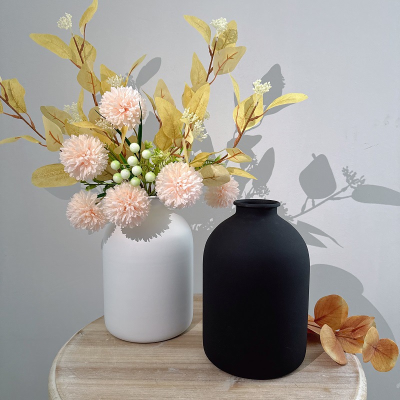 Wabi-Sabi Style Wrought Iron Vase, High-End Simple Matte Flower Arrangement, B&B Hotel Soft Decoration Desktop Ornaments Small Flower Pot