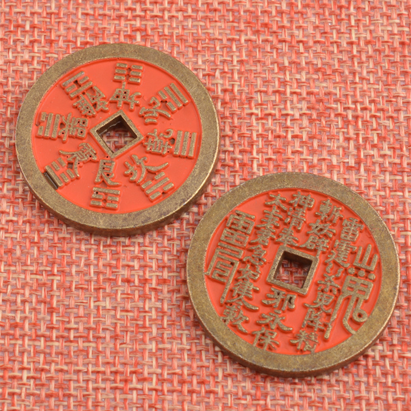 アクセサリーの山鬼銭山鬼はお金を使って骨董品を飾っています。|undefined