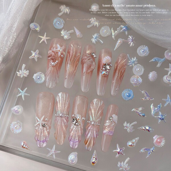 Realistic marine nail decoration