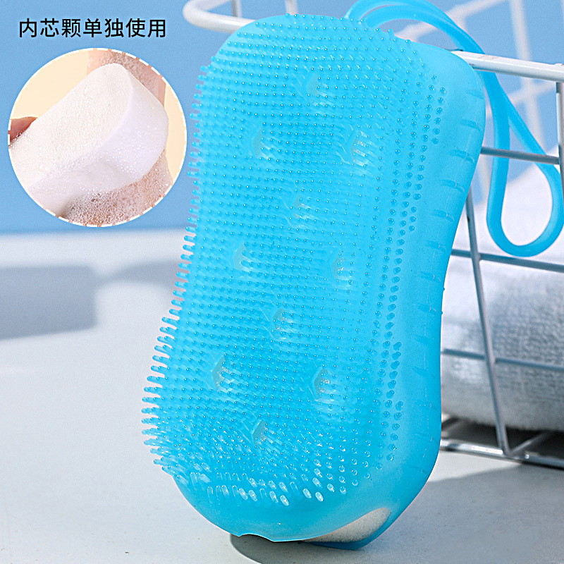 バスブラシは背中の神器の両面をこすります。バスブラシは灰をこすります。|undefined