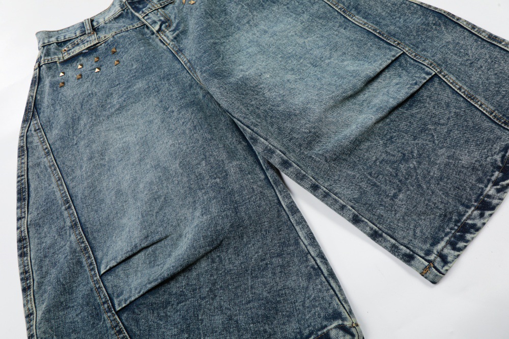 Men's Vintage Washed Blue Distressed Denim Shorts Rock And Roll Studded Details Relaxed Fit Cargo Shorts_mkmklike.com