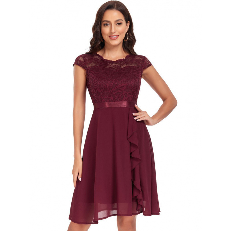 Amazon AliExpress Plus Size Women's Round Neck Lace and Chiffon Hepburn Style Waist-Cinching Elegant Dress Amazon AliExpress Plus Size Women's Round Neck Lace and Chiffon Hepburn Style Waist-Cinching Elegant Dress