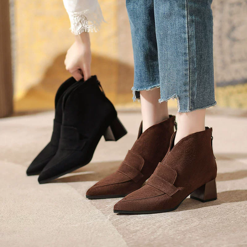 Женские короткие сапоги с острым носком, новинка 2025 года, для весны и осени, ретро, с V-образным вырезом, высокие, на массивном каблуке, с глубоким вырезом, однотонные