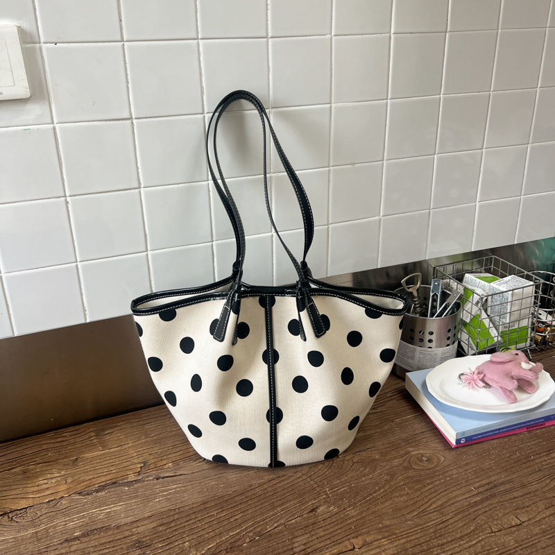 Bolsas casuales de gran capacidad para mujeres 2026 nuevas bolsas axilales de moda, bolsas de hombro simples para viajar image 10