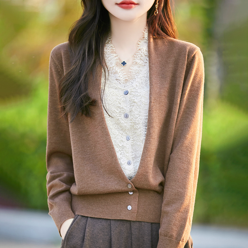 Lace Splicing Fake Two-Piece Knitted Cardigan for Women 2025 New Worsted Wool Long-Sleeved Warm Base Sweater Top
