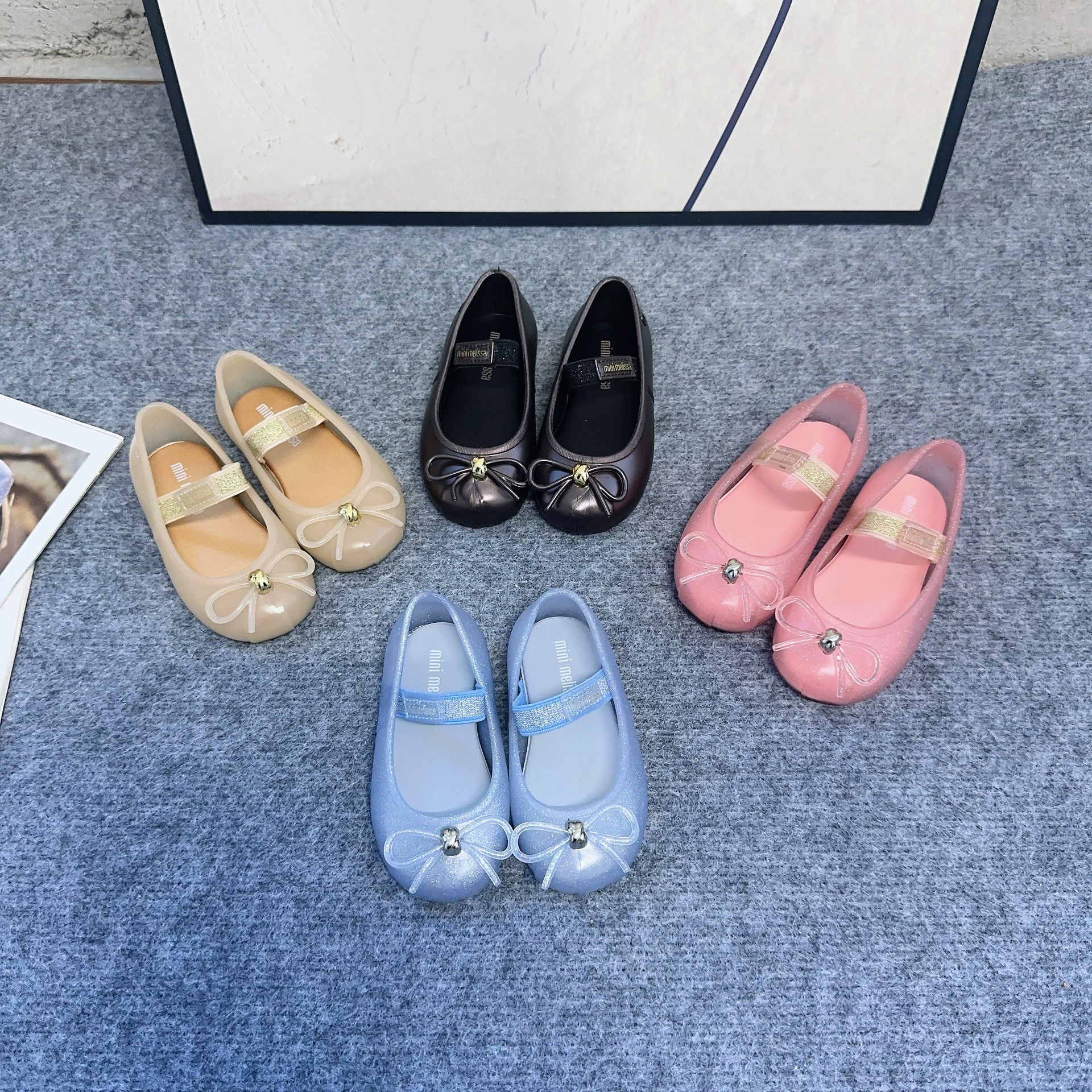 Shoes for leisure, 2024 years