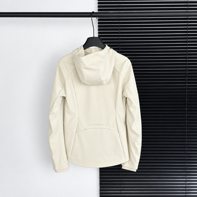 Cross-border branded LULU women's fleece-lined hooded slim-fit sports outdoor jacket, soft shell, windproof, slim-fit style Cross-border branded LULU women's fleece-lined hooded slim-fit sports outdoor jacket, soft shell, windproof, slim-fit style