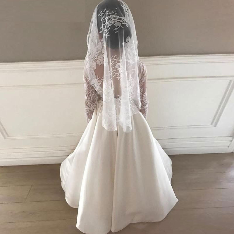 Europa y América del comercio exterior Amazon AliExpress deseo nuevo encaje de manga larga de satén princesa vestido de niña de las flores vestido personalizable