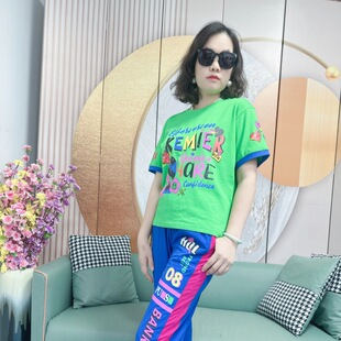 �W��վŮʿ2025�ļ��¿�������ĸӡ��T���r���@�ݶ��䳱��Ůײɫ