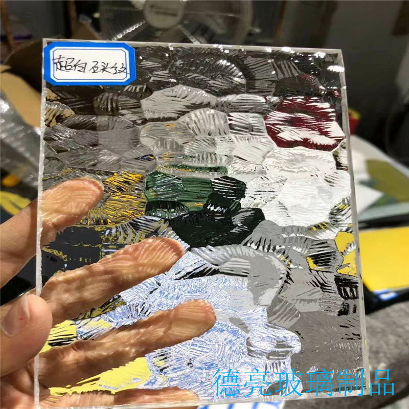 4MM5毫米超白普白压花长虹钻石布纹香梨水纹压花玻璃原片批发