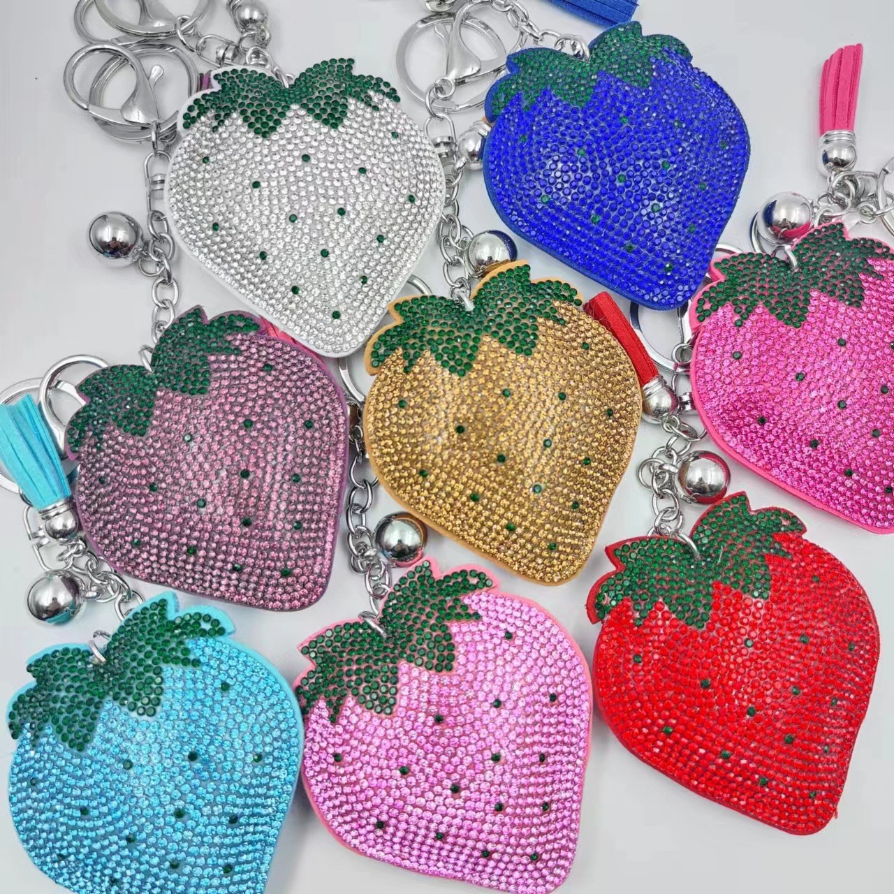 35g Weight Keychain Classification 1 Piece Quantity Daily Occasion Flannel Material Fruit, Strawberry Pattern Women's Gender Diamond Design Glam, Cute Style 1 Piece Glam Cute Fruit Strawberry Flannel Diamond Women's Keychain 无
