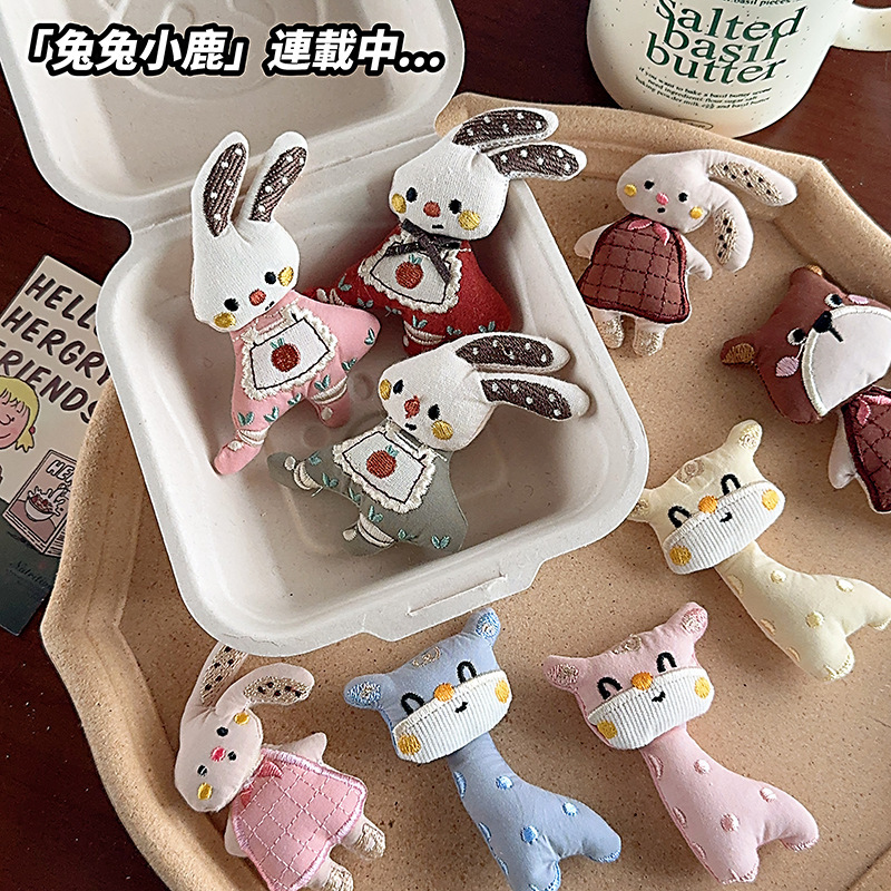 Original retro floral rabbit deer fabric accessories sweet cartoon brooch children's clothing accessories shoes and socks accessories