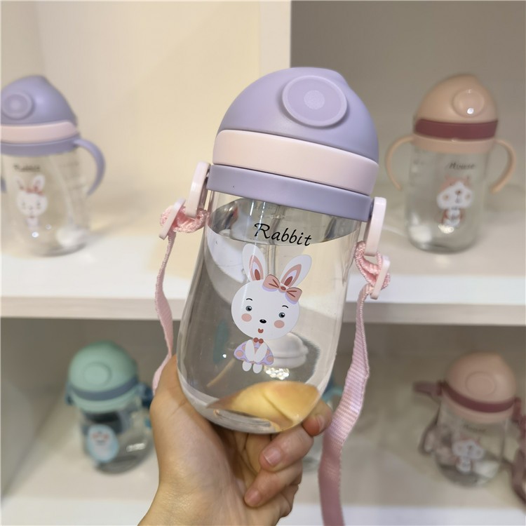 儿童吸管塑料杯便携户外宝宝喝水杯子学生翻盖水杯带手柄学饮杯子