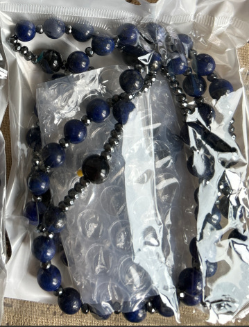 2022 verano nuevo transfronterizo negro natural cuentas redondas cadena larga negro Ball piedra Cruz Rosario collar de los hombres al por mayor