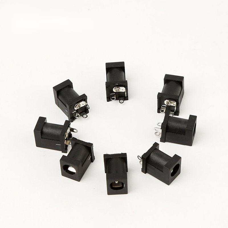 直销立式直插DC插座 DC012A三脚焊接式电源插座 平口圆针电源插座