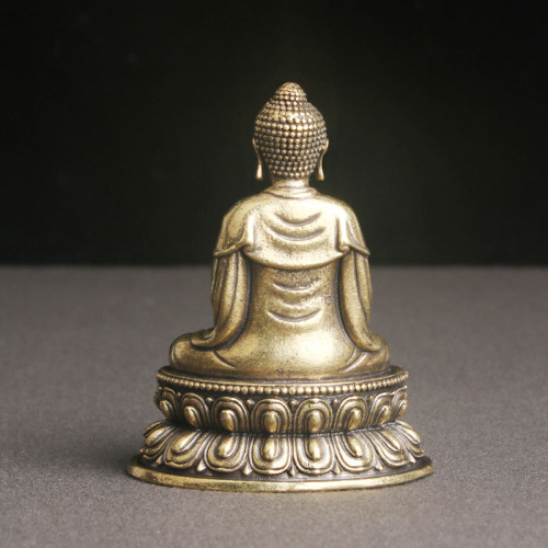 Retro aged brass Great Sun Tathagata Buddha statue desktop ornaments religious worship statues crafts old copper wholesale