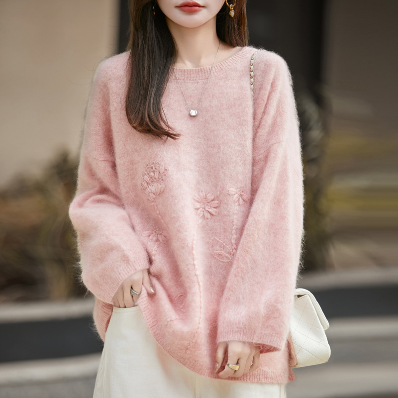 2025 New Autumn and Winter Cashmere Wool Blended Round Neck Knitwear Long-Sleeved Women's Embroidered Flower Brushed Knitwear