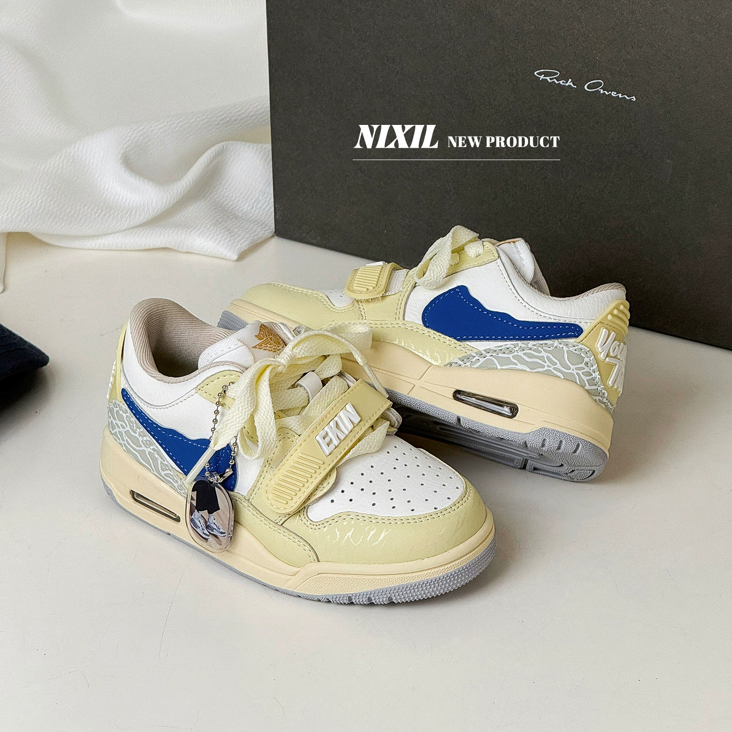 Детская мягкая подошва/пятка? Wait: first item: "Children's soft heel, fashionable universal footwear, sports shoes for men and women, basketball sneakers, 2025 years, autumn, trend of season" This seems odd. We'll translate as 