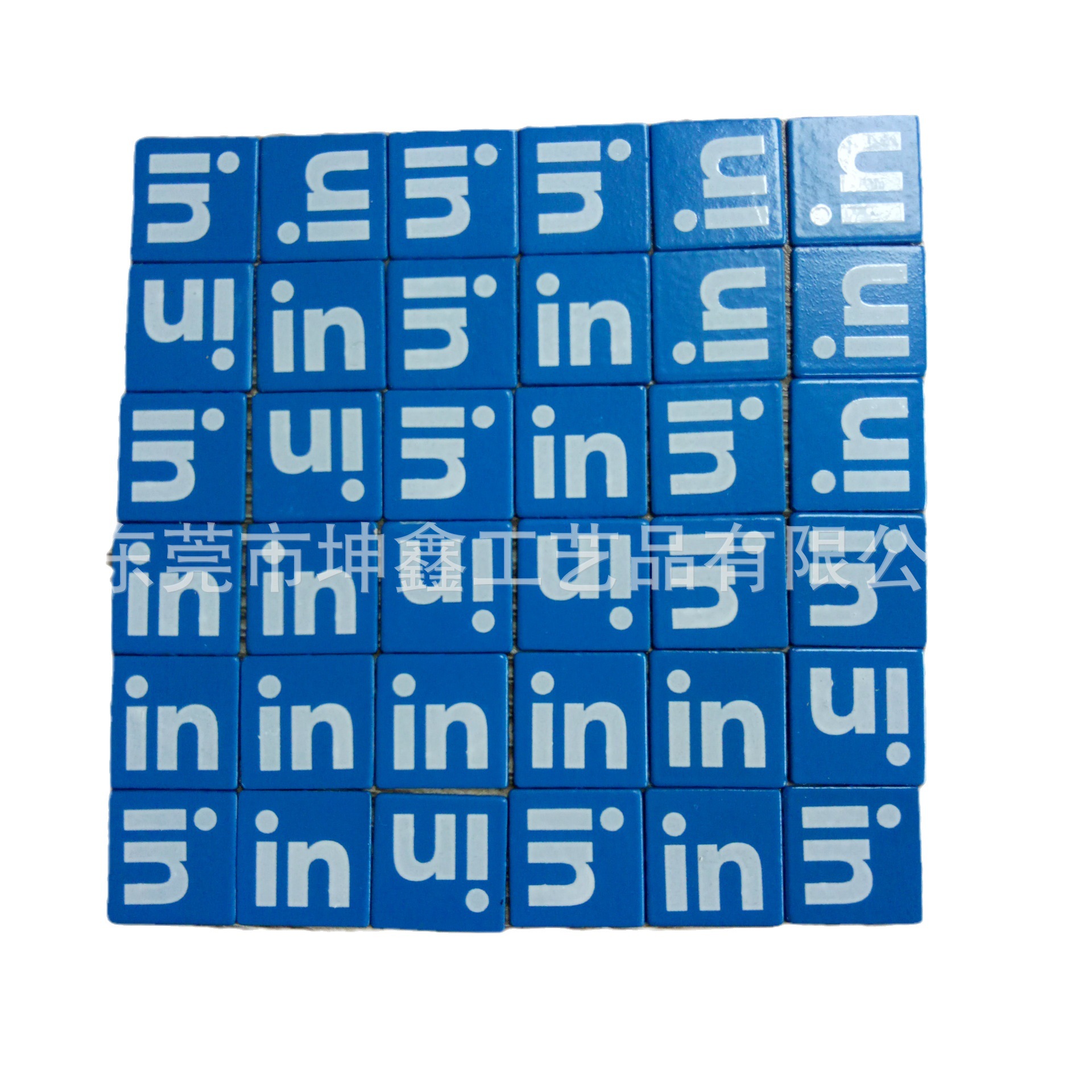 铁冲压喷漆印刷标牌 方形金属喷粉丝印Logo标牌东莞厂家