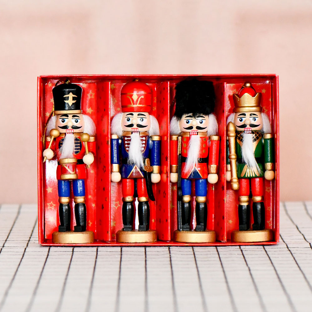 Tráfico fronterizo de madera cascanueces soldados adornos 13cm set cuatro colgantes de árbol de Navidad coloridos marionetas hogar rey