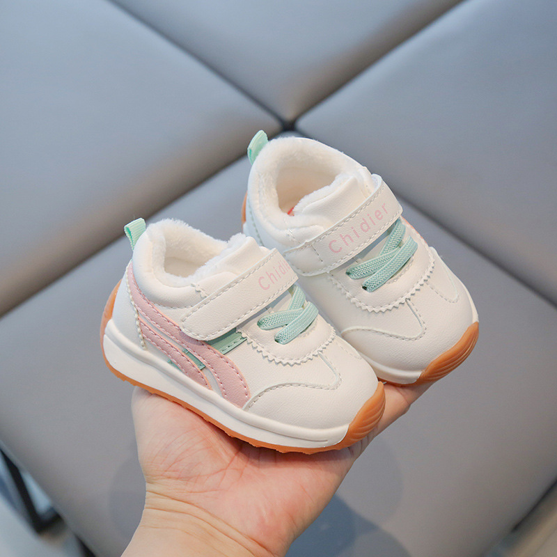 Niños y niñas zapatos forrados de lana de invierno nuevo bebé Niño Zapatos dos superficie de cuero de algodón niños zapatilla de Deporte Zapatos funcionales al por mayor