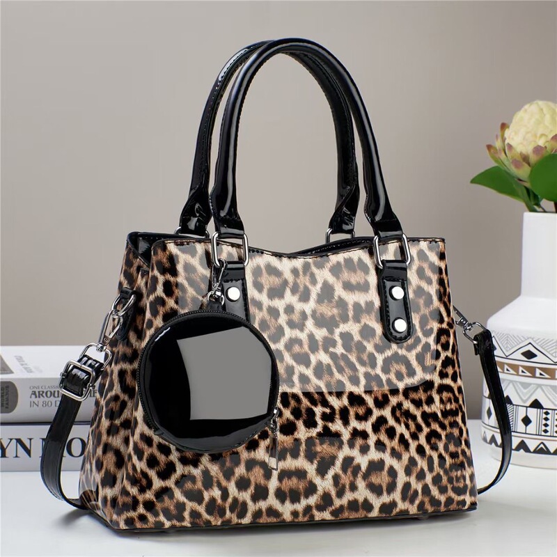 Trendy Foreign Trade Mother-Daughter Bag 2026 New Fashion Women's Leopard Print Large Capacity Shoulder Bag Wholesale Trendy Foreign Trade Mother-Daughter Bag 2026 New Fashion Women's Leopard Print Large Capacity Shoulder Bag Wholesale